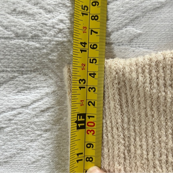 St. John Collection Skirt Size 8 Knit Old Money Career Office Preppy *READ* - Picture 8 of 8